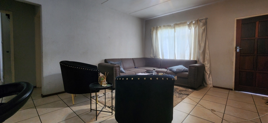 2 Bedroom Property for Sale in Kannoniers Park North West